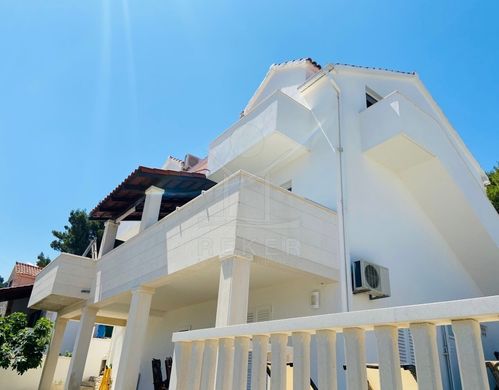 Villa à Brac, Split-Dalmatia