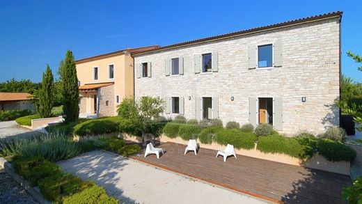 Villa in Svetvinčenat, Istria