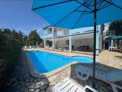 Luxury home in Novalja, Lika-Senj