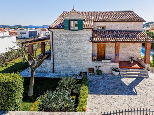 Villa for sale in Vodice