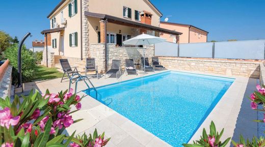 Luxury home in Umag, Grad Umag