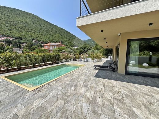 Villa in Mošćenička Draga, Primorsko-Goranska