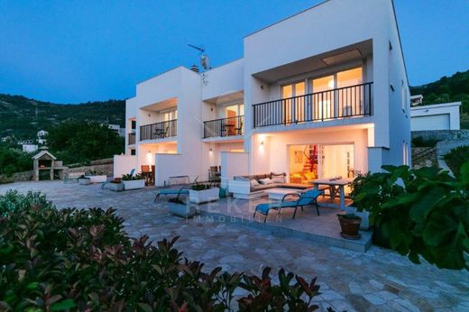 Luxury home in Vis, Town of Vis