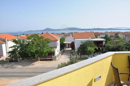 Apartment / Etagenwohnung in Vodice, Sibenik-Knin