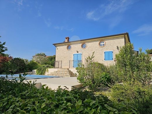 Villa a Parenzo, Grad Poreč