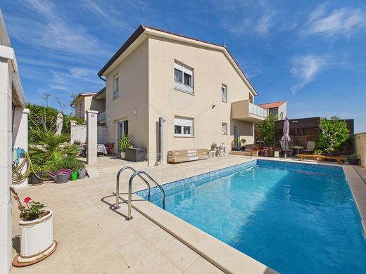 Maison de luxe à Medulin, Istria