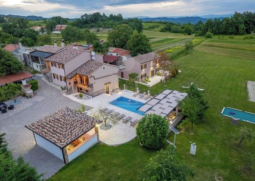 Villa a Pićan, Istria