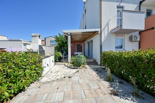 Luxury home in Novigrad, Novigrad-Cittanova