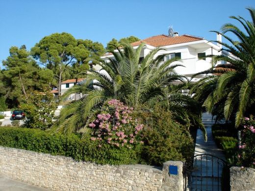 Villa in Sutivan, Split-Dalmatia
