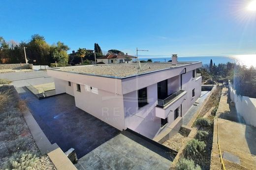 Villa en Lovran, Primorje - Gorski Kotar