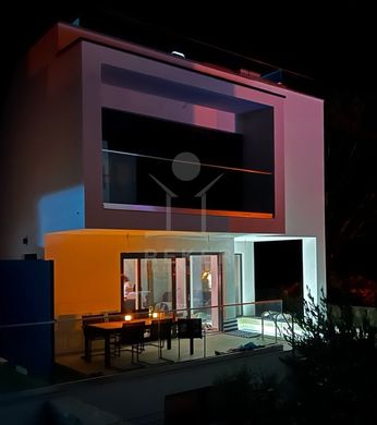 Appartamento a Njivice, Omišalj