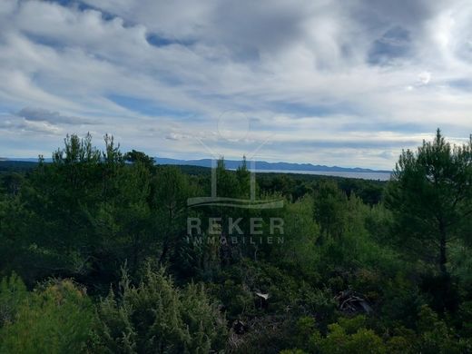 ‏קרקע ב  Brac, Split-Dalmatia