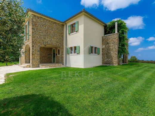 ‏וילה ב  Buje, Grad Buje