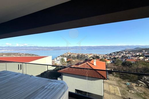 Apartment / Etagenwohnung in Vrbnik, Primorsko-Goranska