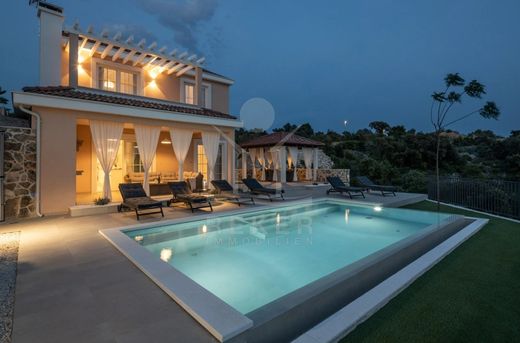 빌라 / Rogoznica, Rogoznica Općina