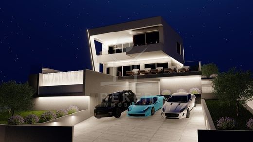 Villa Split, Grad Split