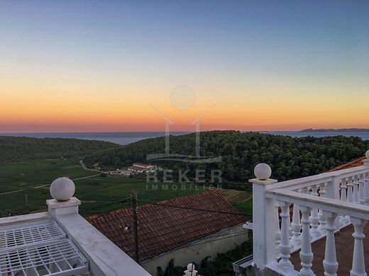 Casa di lusso a Čara, Grad Korčula