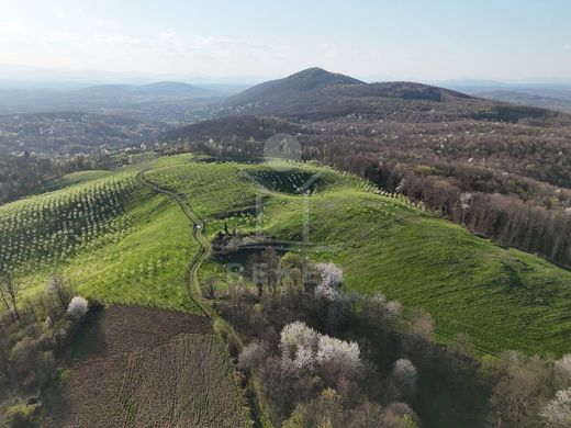 Grond in Krnjak, Karlovac