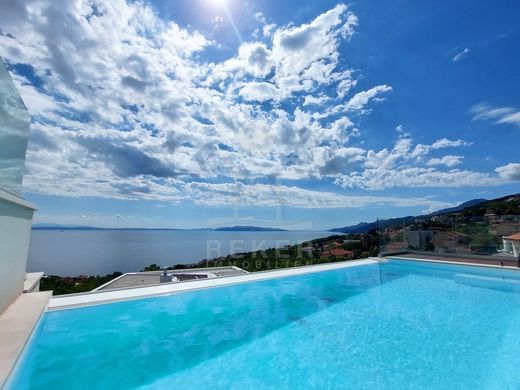 Pobri, Primorsko-Goranskaの高級住宅