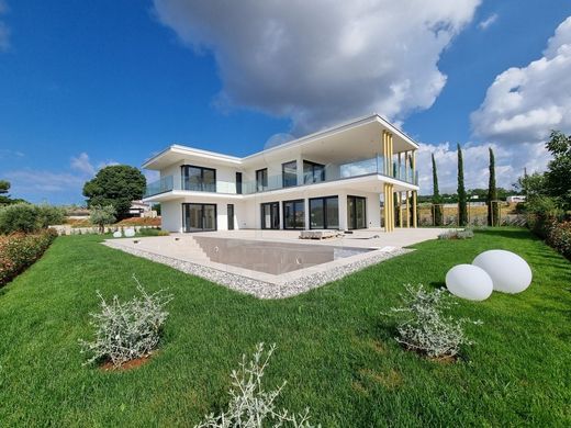 Villa a Parenzo, Grad Poreč