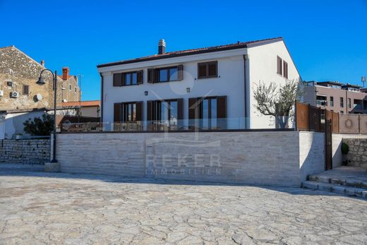 ﻓﻴﻼ ﻓﻲ Umag, Grad Umag