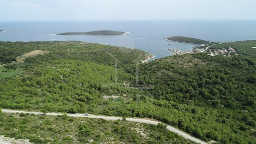 Land for sale in Vis