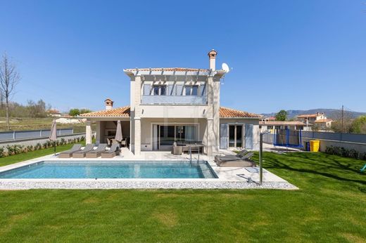 Labin, Grad Labinのヴィラ