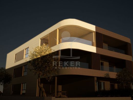 Daire Vodice, Sibenik-Knin