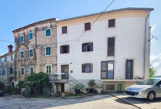 Momjan, Istriaの高級住宅