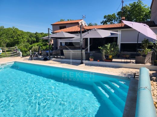 Luxe woning in Labin, Grad Labin