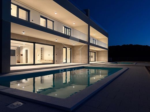 Casa de lujo en Drage, Pakoštane