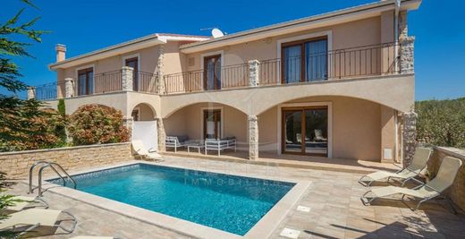 빌라 / Krk, Grad Krk