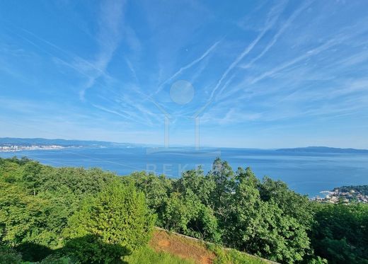 Villa a Veprinac, Grad Opatija