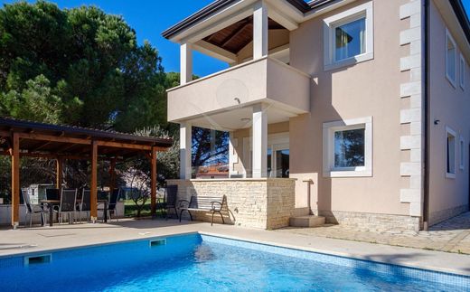 Fažana, Fažana-Fasanaの高級住宅