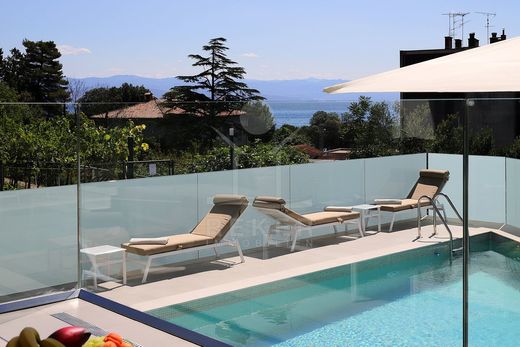 Apartment in Ičići, Grad Opatija