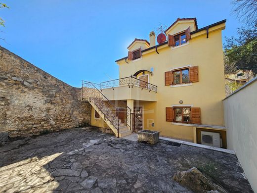 Maison de luxe à Sibenik, Grad Šibenik