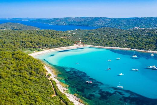 Land in Veli Rat, Sali
