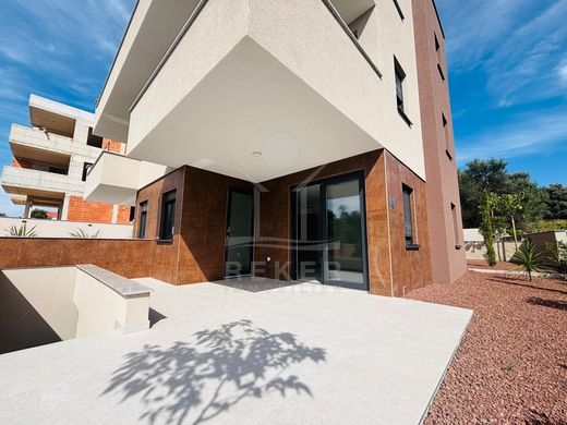 Apartamento - Jakišnica, Lika-Senj