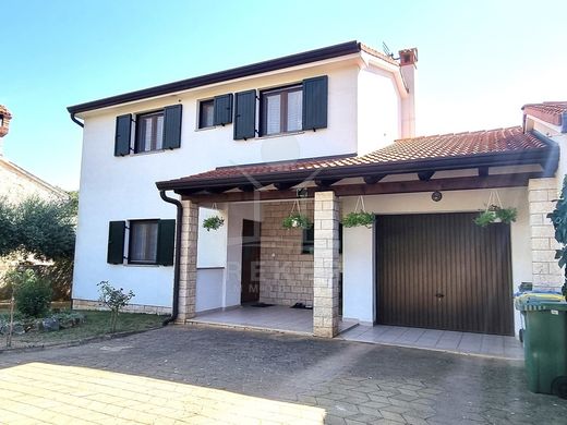 Πολυτελή κατοικία σε Tar, Tar-Vabriga-Torre Abrega