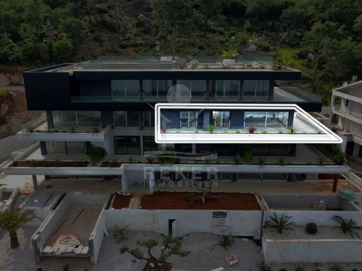 Opatija, Istriaのアパートメント