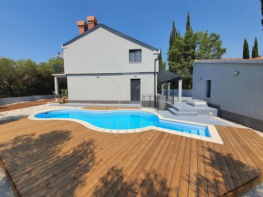 ドゥブロヴニク, Grad Dubrovnikのヴィラ