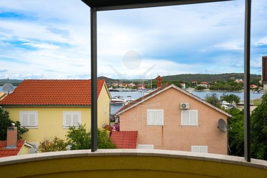 Luxus-Haus in Bilice, Sibenik-Knin