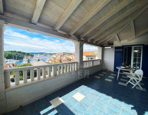 Luxury home in Brac, Split-Dalmatia