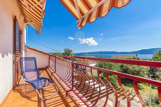 Maison de luxe à Pinezići, Grad Krk