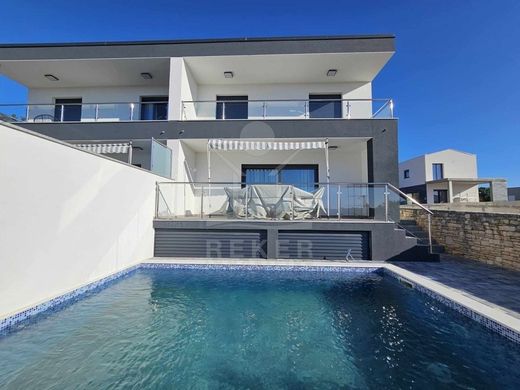 منزل ﻓﻲ Kanfanar, Istria