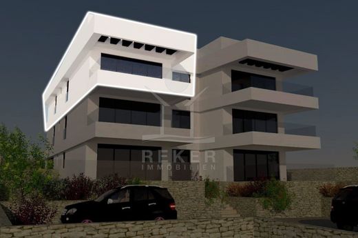 아파트 / Malinska, Malinska-Dubašnica