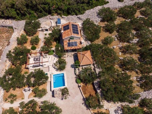 Luxury home in Šolta, Split-Dalmatia