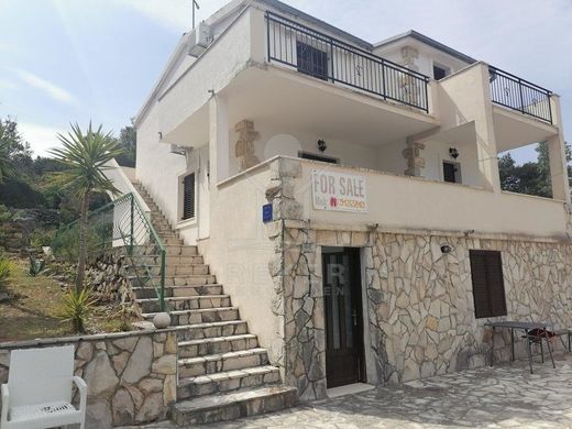 Luxury home in Šolta, Split-Dalmatia