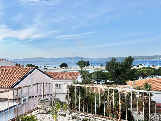 منزل ﻓﻲ Crikvenica, Grad Crikvenica