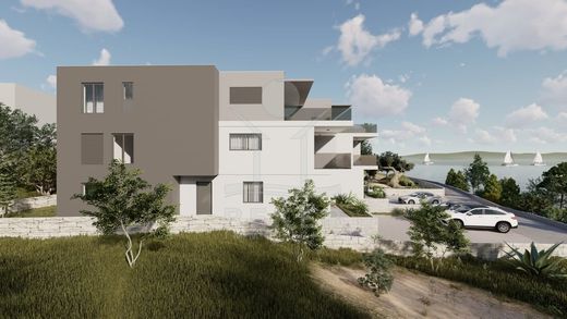 Apartment / Etagenwohnung in Brodarica, Grad Šibenik